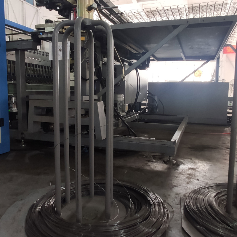 Materac 2,0 mm-2,4 mm Maszyna do montażu sprężyn drutowych Serwomotorowa maszyna do materacy